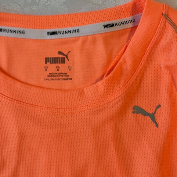 Puma drycell workout tank with center back dart racerback and drops at btm Sz M - Picture 4 of 6